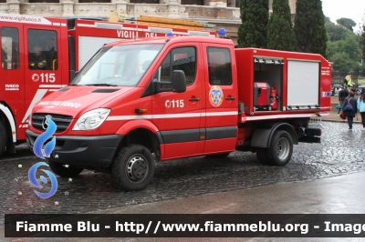 Mercedes-Benz Sprinter 4x4 III serie
Vigili del Fuoco
Comando Provinciale di Roma
Nucleo NBCR
Allestimento Baggio & De Sordi
Esemplare unico
VF 26340
Parole chiave: Mercedes-Benz Sprinter_4x4_IIIserie VF26340