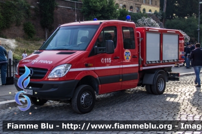 Mercedes-Benz Sprinter 4x4 III serie
Vigili del Fuoco
Comando Provinciale di Roma
Nucleo NBCR
Allestimento Baggio & De Sordi
Esemplare unico
VF 26340
Parole chiave: Mercedes-Benz Sprinter_4x4_III_serie VF26340 festa_della_repubblica_2017