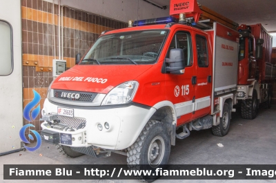 Iveco Daily 55S17 4x4 IV serie restyle
Vigili del Fuoco
Comando Provinciale di Roma
Distaccamento Cittadino Tuscolano II
Colonna Mobile Regionale
Polisoccorso allestimento Iveco-Magirus
VF 26603
Parole chiave: Iveco Daily_55S17_4x4_IVserie_restyle VF26603