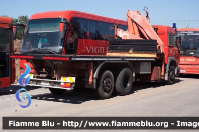 Iveco 190-42
Vigili del Fuoco
Comando Provinciale di Roma
VF 26805

Veicolo ex-DPC
Parole chiave: Iveco 190-42 VF26805