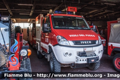 Iveco Daily 55S17 4x4 IV serie restyle
Vigili del Fuoco
Comando Provinciale di Napoli
Colonna Mobile Regionale
Campania
Polisoccorso allestimento Iveco-Magirus
VF 26916
Parole chiave: Iveco Daily_55S17_4x4_IV_serie_restyle VF26916