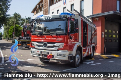 Mercedes-Benz Atego 1329 4x4 III serie
Vigili del Fuoco
Unione Distrettuale Bolzano
Bezirksverband Bozen
Corpo Volontario di S. Giacomo Agruzzo
Freiwillige Feuerwehr St. Jakob Grutzen
Allestimento Rosenbauer
VF 26H BZ
Parole chiave: Mercedes-Benz Atego_1329_4x4_IIIserie VF26HBZ