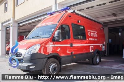 Iveco Daily V serie
Vigili del Fuoco
Comando Provinciale de L'Aquila
AutoFurgone/Unità di Crisi Locale 
Allestimento Iveco-Magirus
VF 27001
Parole chiave: Iveco Daily_Vserie VF27001 Santa_Barbara_2017