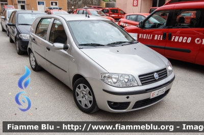 Fiat Punto III serie
Vigili del Fuoco
VF 27132
Parole chiave: Fiat Punto_IIIserie VF27132