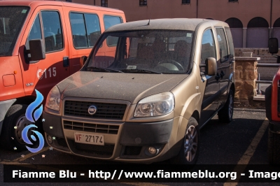 Fiat Doblò II serie
Vigili del Fuoco
Comando Provinciale di Roma
SCA - Scuole Centrali Antincendio
di Roma Capannelle
VF 27174
Parole chiave: Fiat Doblò_IIserie VF27174