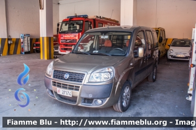 Fiat Doblò II serie
Vigili del Fuoco
Comando Provinciale di Roma
SCA - Scuole Centrali Antincendio
di Roma Capannelle
VF 27174
Parole chiave: Fiat Doblò_II_serie VF27174