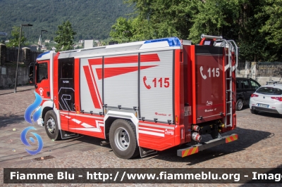 Man TGM 15.290 4x4 III serie
Vigili del Fuoco
Unione Distrettuale Bolzano
Bezirksverband Bozen
Corpo Volontario di Caldaro Mercato (BZ)
Freiwillige Feuerwehr Kaltern Markt
allestimento Rosenbauer
VF 271BZ
Parole chiave: Man TGM_15.290_4x4_IIIserie VF271BZ