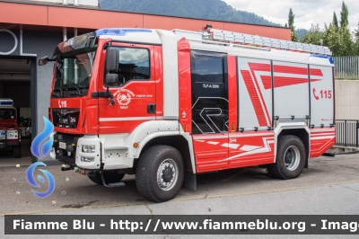 Man TGM 16.340 4x4 III serie
Vigili del Fuoco
Unione Distrettuale Merano - Bezirksverband Meran
Corpo Volontario di Tirolo - Freiwillige Feuerwehr Tirol (BZ)
AutoPompaSerbatoio TLF 2500 allestimento Rosenbauer
VF 273 BZ
Parole chiave: Man TGM_16.340_4x4_IIIserie VF273BZ