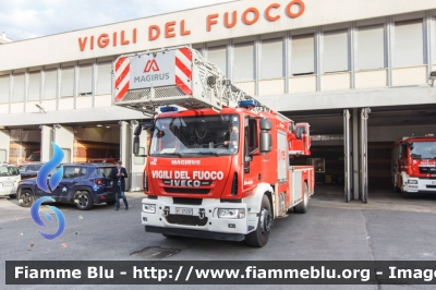 Iveco EuroCargo 180E32 III serie
Vigili del Fuoco
Comando Provinciale di Roma
Distaccamento Cittadino Tuscolano II
AutoScala M32L da 32 metri allestimento Magirus
VF 27497
Parole chiave: Iveco EuroCargo_180E32_IIIserie VF27497