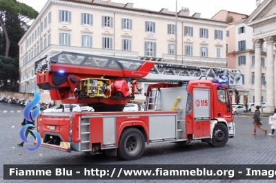 Iveco EuroCargo 180E32 III serie
Vigili del Fuoco
Comando Provinciale di Roma
Via Genova-Centrale
AutoScala M39L da 39 metri
allestimento Magirus
VF 27498
Parole chiave: Iveco EuroCargo_180E32_IVserie VF27498