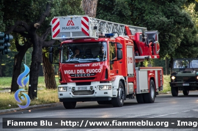 Iveco EuroCargo 180E32 III serie
Vigili del Fuoco
Comando Provinciale di Roma
Via Genova-Centrale
AutoScala M39L da 39 metri allestimento Magirus
VF27498
Parole chiave: Iveco EuroCargo_180E32_IIserie VF27498