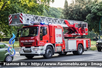 Iveco EuroCargo 180E32 III serie
Vigili del Fuoco
Comando Provinciale di Roma
Via Genova-Centrale
AutoScala M39L da 39 metri allestimento Magirus
VF27498
Parole chiave: Iveco EuroCargo_180E32_IIserie VF27498