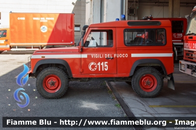 Land Rover Defender 90
Vigili del Fuoco
Comando Provinciale di Viterbo
VF 27685
Parole chiave: Land_Rover Defender_90 VF27685