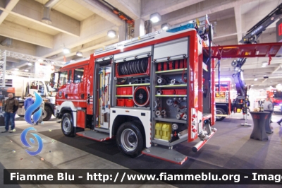 Man TGM 13.290 4x4 III serie
Vigili del Fuoco
Unione Distrettuale Merano - Bezirksverband Meran
Corpo Volontario di Moso in Passiria (BZ)
Freiwillige Feuerwehr Moos in Passeier
Allestimento Kofler
Esposto al Civil Protect 2018
VF 27G BZ
Parole chiave: Man TGM_13.290_4x4_IIIserie VF27GBZ Civil_Protect_2018