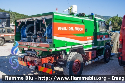 Iveco VM90
Vigili del Fuoco
Comando Provinciale de L'Aquila
Allestimento Iveco-Magirus
Ex Corpo Forestale dello Stato
VF 28057
Parole chiave: Iveco VM90 VF28057 Santa_BArbara_2017