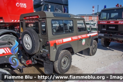 Land Rover Defender 90
Vigili del Fuoco
Comando Provinciale de L'Aquila
Ex Corpo Forestale dello Stato
VF 28072
Parole chiave: Land-Rover Defender_90 VF28072 SAnta_BArbara_2017