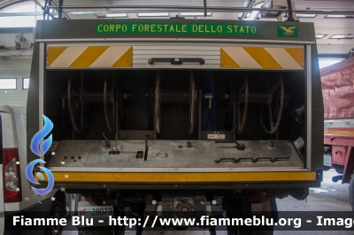 Mercedes-Benz Unimog U1650
Vigili del Fuoco
Comando Provinciale di Rieti
Allestimento Giletta
Ex Corpo Forestale dello Stato
VF 28079

Santa Barbara 2017
Parole chiave: Mercedes-Benz Unimog_U1650 VF28079 santa_barbara_2017