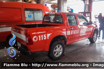 Isuzu D-Max I serie
Vigili del Fuoco
Comando Provinciale di Rieti
VF 28082

Santa Barbara 2017
Parole chiave: Isuzu D-Max_Iserie VF28082 santa_barbara_2017