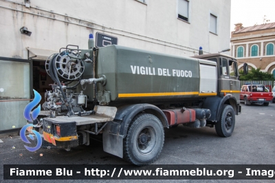 Fiat OM 160
Vigili del Fuoco
Comando Provinciale di Roma
Distaccamento cittadino di Ostia
allestimento Baribbi
VF 28738
Parole chiave: Fiat_OM 160 VF28738