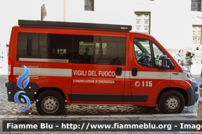 Fiat Ducato X290
Vigili del Fuoco
Direzione Regionale Marche
Nucleo Videodocumentazione
CoEm Comunicazione in Emergenza
VF 29096
Parole chiave: Fiat Ducato_X290 VF29096