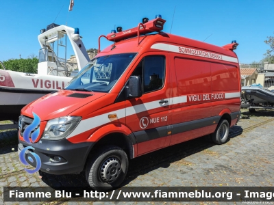 Mercedes-Benz Sprinter 4x4 III serie restyle
Vigili del Fuoco
Comando Provinciale di Roma
Nucleo Soccorso Subacqueo Acquatico
Nucleo Sommozzatori
Allestimento Tekne
"Sierra 2"
VF 29596
Parole chiave: Mercedes-Benz Sprinter_4x4_IIIserie_restyle VF29596