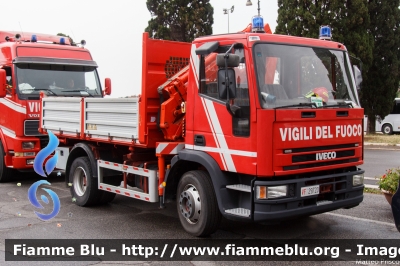 Iveco EuroCargo 120E18 I serie
Vigili del Fuoco
Comando Provinciale di Roma
SCA - Scuole Centrali Antincendio
di Roma Capannelle
VF 29720
Parole chiave: Iveco EuroCargo_120E18_Iserie VF29720