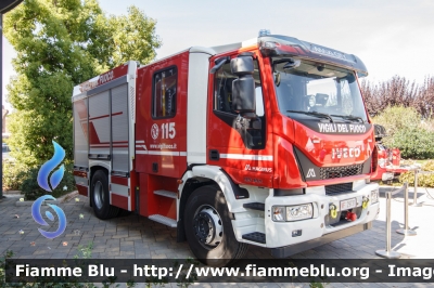 Iveco EuroCargo MaxiCity 180E30 IV serie
Vigili del Fuoco
Comando Provinciale di Latina
AutoPompaSerbatoio allestimento Magirus
VF 29731
Parole chiave: Iveco EuroCargo_MaxiCity_180E30_IVserie VF29731