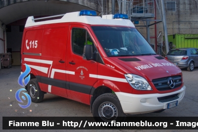 Mercedes-Benz Sprinter 4x4 III serie
Vigili del Fuoco
Unione distrettuale di Cles
Corpo Volontario di Livo (TN)
VF 2H1 TN
Parole chiave: Mercedes-Benz Sprinter_4x4_IIIserie VF2H1TN