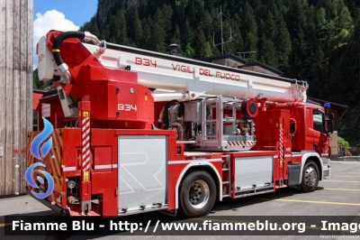 Scania P320 II serie
Vigili del Fuoco
Unione Distrettuale di Fiemme (TN)
ospitato dal Corpo Volontario di Predazzo (TN)
Allestimento Rosenbauer
VF 2L3 TN
Parole chiave: Scania P320_IIserie VF2L3TN