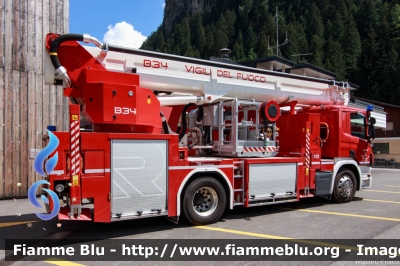 Scania P320 II serie
Vigili del Fuoco
Unione Distrettuale di Fiemme (TN)
ospitato dal Corpo Volontario di Predazzo (TN)
Allestimento Rosenbauer
VF 2L3 TN
Parole chiave: Scania P320_IIserie VF2L3TN