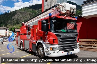 Scania P320 II serie
Vigili del Fuoco
Unione Distrettuale di Fiemme (TN)
ospitato dal Corpo Volontario di Predazzo (TN)
Allestimento Rosenbauer
VF 2L3 TN
Parole chiave: Scania P320_IIserie VF2L3TN