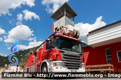 Scania P320 II serie
Vigili del Fuoco
Unione Distrettuale di Fiemme (TN)
ospitato dal Corpo Volontario di Predazzo (TN)
Allestimento Rosenbauer
VF 2L3 TN
Parole chiave: Scania P320_IIserie VF2L3TN