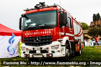 Mercedes-Benz Arocs 1832
Vigili del Fuoco
Comando Provinciale di Roma
Distaccamento Cittadino Tuscolano II
bimodale (strada-rotaia)
allestimento BAI
VF 30038
Parole chiave: Mercedes-Benz Arocs_1832 VF30038