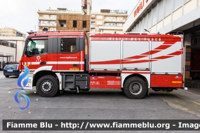 Mercedes-Benz Arocs 1832
Vigili del Fuoco
Comando Provinciale di Roma
Distaccamento Cittadino Tuscolano II
bimodale (strada-rotaia)
allestimento BAI
VF 30038
Parole chiave: Mercedes-Benz Arocs_1832 VF30038