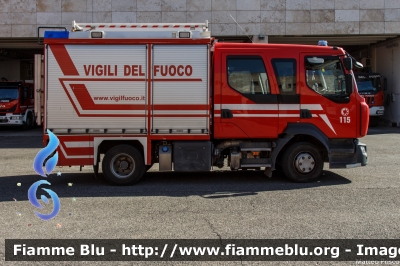 Renault Midlum III serie
Vigili del Fuoco
Comando Provinciale di Viterbo
AutoPompaSerbatoio allestimento Rosenfire
VF 30112
Parole chiave: Renault Midlum_IIIserie VF30112