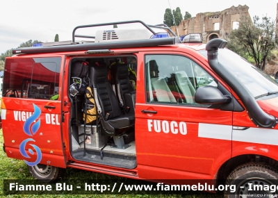 Volkswagen Transporter T6
Vigili Del Fuoco
Comando Provinciale di Roma
Nucleo Cinofili
allestimento Tekne
VF 30284
Parole chiave: Volkswagen Transporter_T6 VF30284