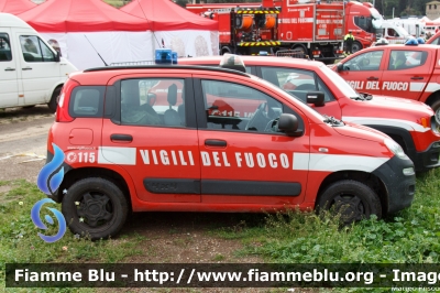 Fiat Nuova Panda 4x4 II serie
Vigili del Fuoco
Comando Provinciale di Roma
VF 30434
Parole chiave: Fiat Nuova_Panda_4x4_IIserie VF30434