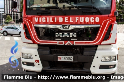 Man TGM 18.320 III serie
Vigili del Fuoco
Comando Provinciale di Roma
Distaccamento cittadino EUR
Autoscala articolata L42A-XS da 42 metri
Allestimento BAI - Metz
VF 30682
Parole chiave: Man TGM_18.320_IIIserie VF30682