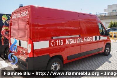 Fiat Ducato X290
Vigili del Fuoco
Comando provinciale di Sondrio
VF 31457
Parole chiave: Fiat Ducato_X290 VF31457