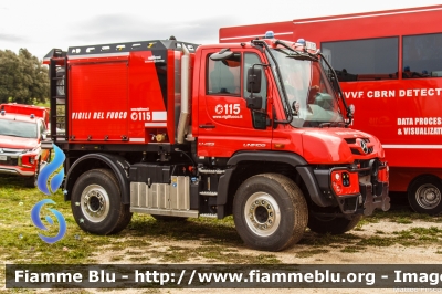 Mercedes-Benz Unimog U423
Vigili del Fuoco
Comando provinciale di Roma
allestimento Vallfirest Profire
VF 31878
Parole chiave: Mercedes-Benz Unimog_U423 VF31878