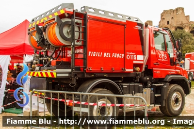 Mercedes-Benz Unimog U423
Vigili del Fuoco
Comando provinciale di Roma
allestimento Vallfirest Profire
VF 31878
Parole chiave: Mercedes-Benz Unimog_U423 VF31878