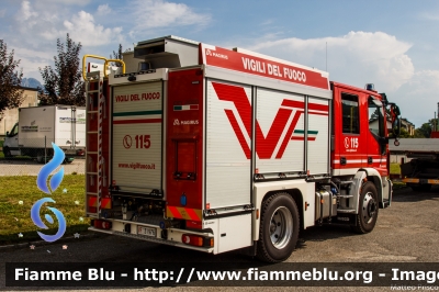 Iveco EuroCargo 120E25 IV serie - NewCity 2020
Vigili del Fuoco
Comando Provinciale di Belluno
Distaccamento Permanente di Feltre (BL)
AutoPompaSerbatoio allestimento Magirus
VF 31976
Parole chiave: Iveco EuroCargo_120E25_IVserie - NewCity_2020 VF31976