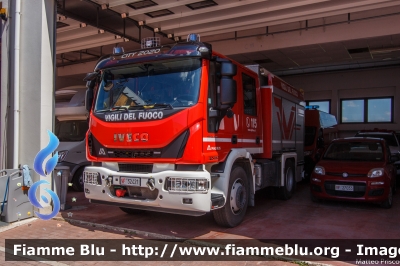 Iveco EuroCargo 120E25 IV serie - NewCity 2020
Vigili del Fuoco
Comando Provinciale di Roma
Distaccamento presso Direzione Regionale Lazio
VF 32421
Parole chiave: Iveco EuroCargo_120E25_IVserie_NewCity_2020 VF32421