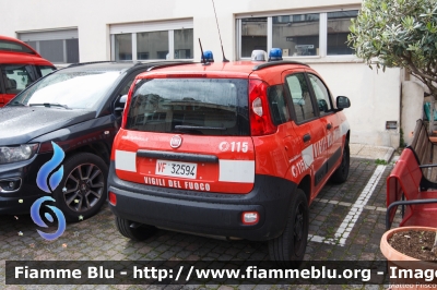 Fiat Nuova Panda 4x4 II serie
Vigili del Fuoco
Comando Provinciale di Roma
Distaccamento Cittadino E.U.R.
VF 32594
Parole chiave: Fiat Nuova_Panda_4x4_IIserie VF32594