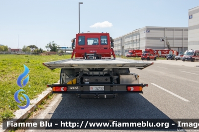 Iveco EuroCargo 120EL22 IV serie
Vigili del Fuoco
Comando Provinciale di Roma
Carro Attrezzi allestimento Isoli
VF 32790
Parole chiave: Iveco EuroCargo_120EL22_IVserie VF32790