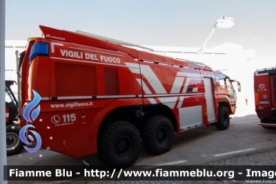 Iveco Magirus Dragon X6 II serie
Vigili del Fuoco
Comando di Roma
Distaccamento Aeroportuale di Fiumicino
AutoIdroSchiumaPolvere allestimento Iveco-Magirus
VF 32882
Parole chiave: Iveco_Magirus Dragon_X6_IIserie VF32882