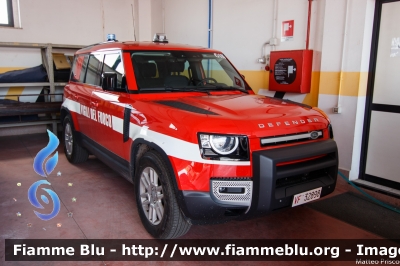 Land Rover Defender Hardtop 110 II serie
Vigili del Fuoco
Comando provinciale di Roma
VF 32898
Parole chiave: Land_Rover Defender_Hardtop_110_IIserie VF32898