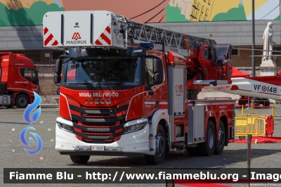 Iveco S-Way AT260S42
Vigili del Fuoco
AutoScala articolata M42L-AS da 42 metri
Allestimento Magirus
Comando Provinciale di Roma
VF 32921
Parole chiave: Iveco S-Way_AT260S42 VF32921