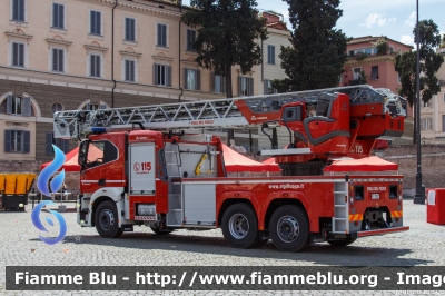 Iveco S-Way AT260S42
Vigili del Fuoco
AutoScala articolata M42L-AS da 42 metri
Allestimento Magirus
Comando Provinciale di Roma
VF 32921
Parole chiave: Iveco S-Way_AT260S42 VF32921