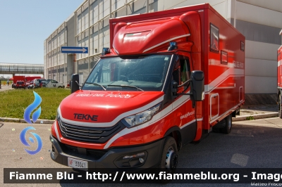 Iveco Daily VI serie restyle
Vigili del Fuoco
Comando provinciale di Roma
allestimento TEKNE
VF 33041
Parole chiave: Iveco Daily_VIserie_restyle VF33041